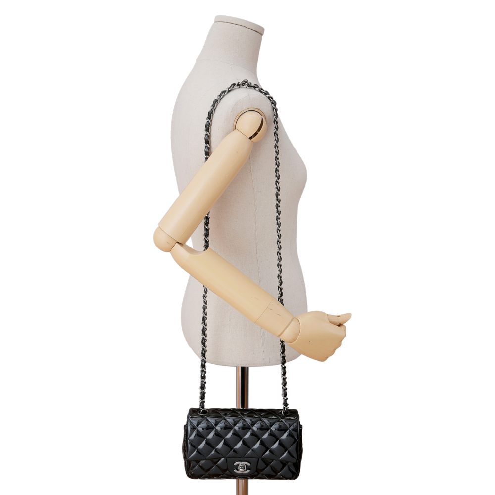 CHANEL(USED)샤넬 클래식 페이던트 뉴미니 크로스백