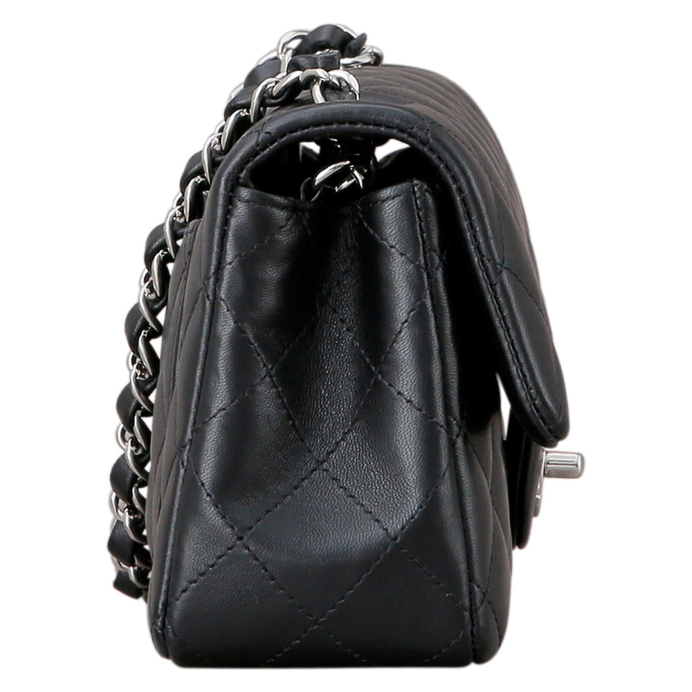 CHANEL(USED)샤넬 클래식 램스킨 뉴미니 크로스백