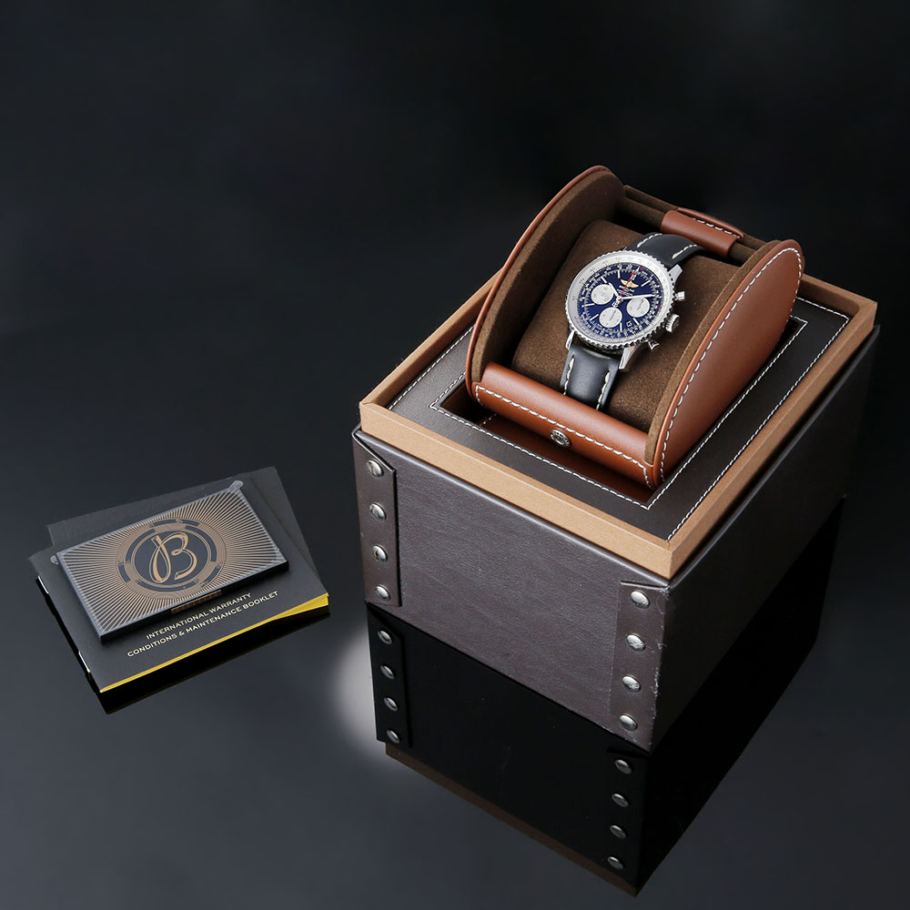 BREITLING(USED)브라이틀링 네비타이머 01 크르노 AB0120