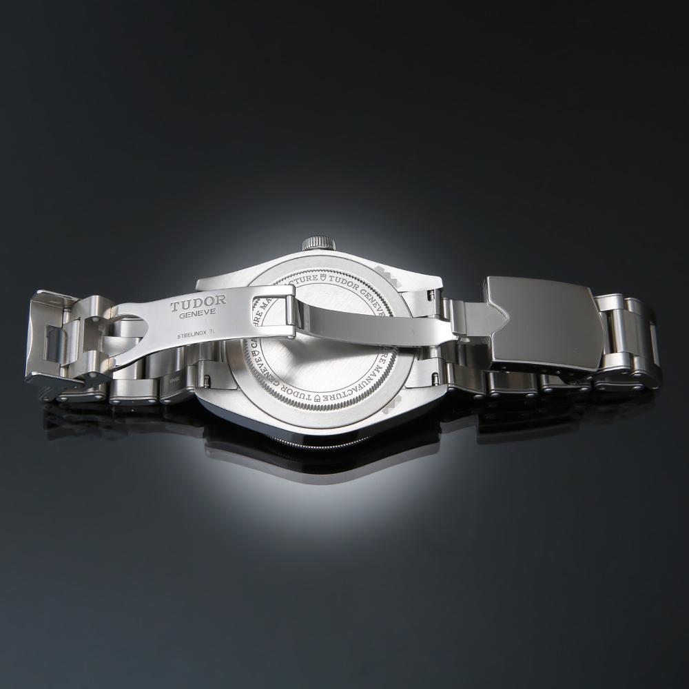 TUDOR(USED)튜더 블랙베이
