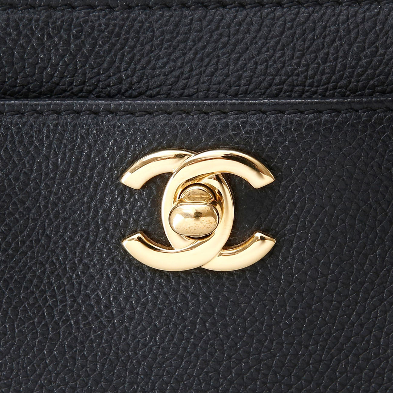CHANEL(USED)샤넬 서프백 블랙 금장