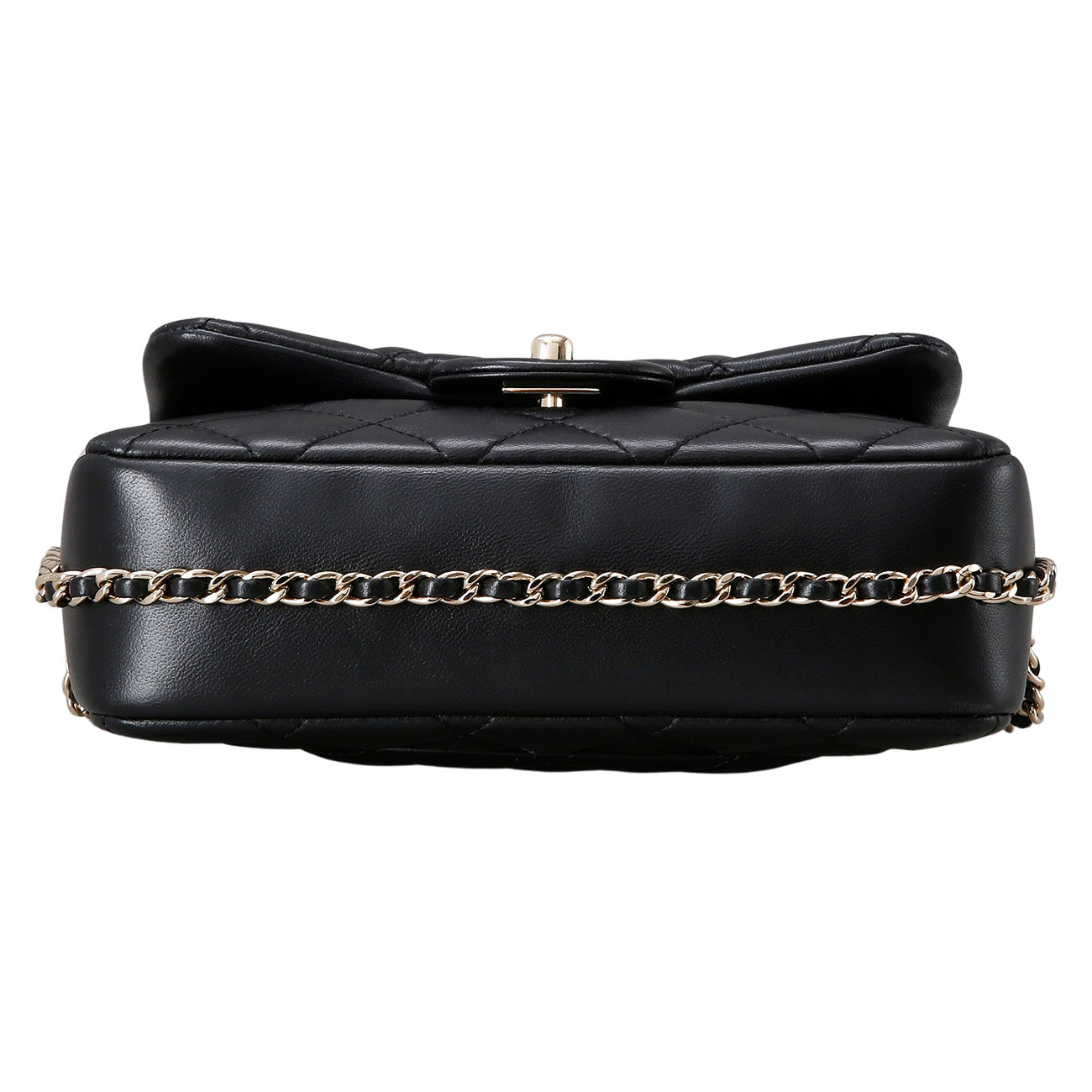 CHANEL(USED)샤넬 클래식 램스킨 뉴미니 시즌 진주 크로스백