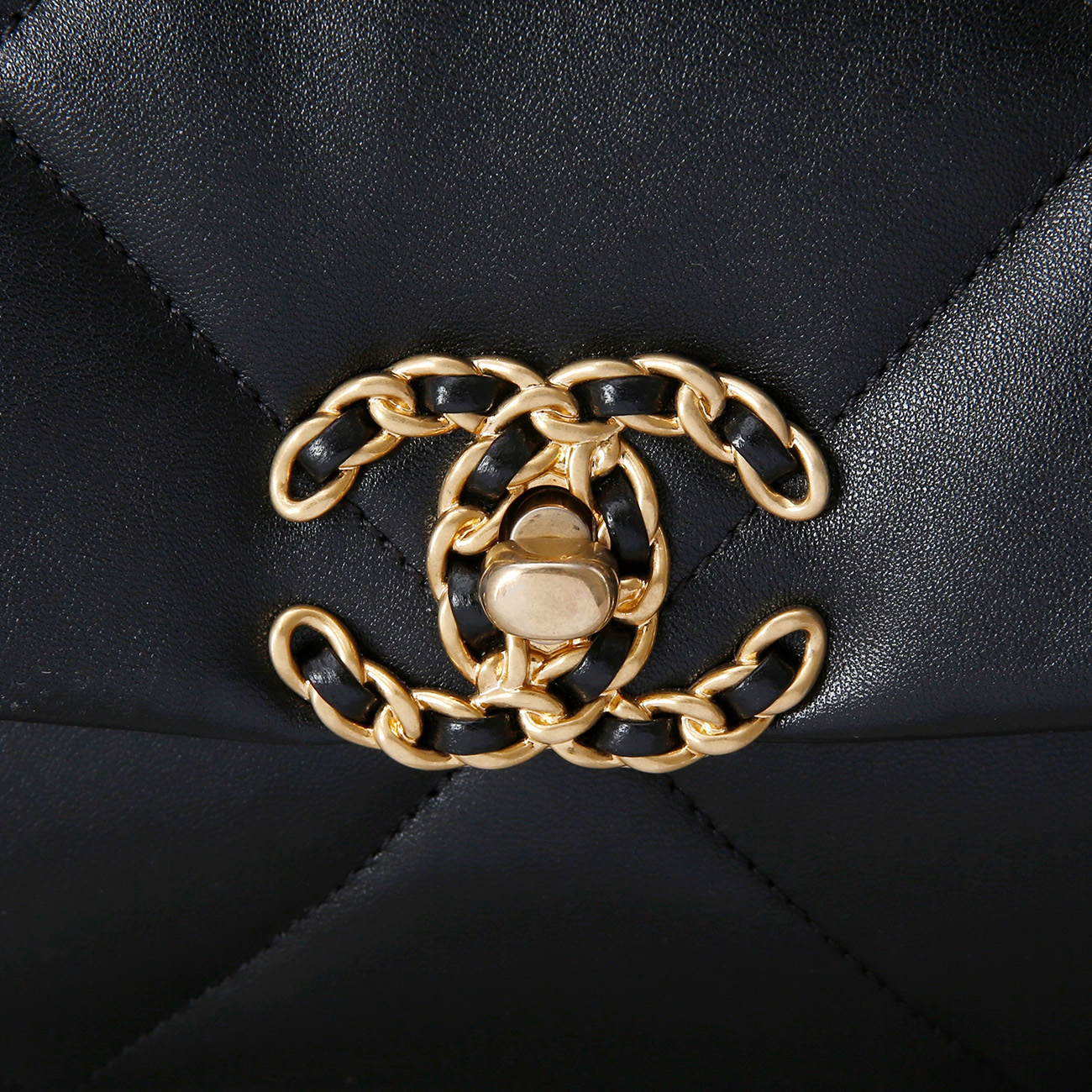 CHANEL(USED)샤넬 19 플랩백