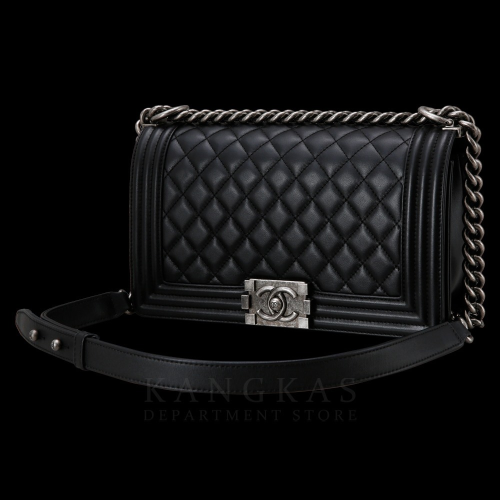 CHANEL(USED)샤넬  보이샤넬 램스킨 미듐