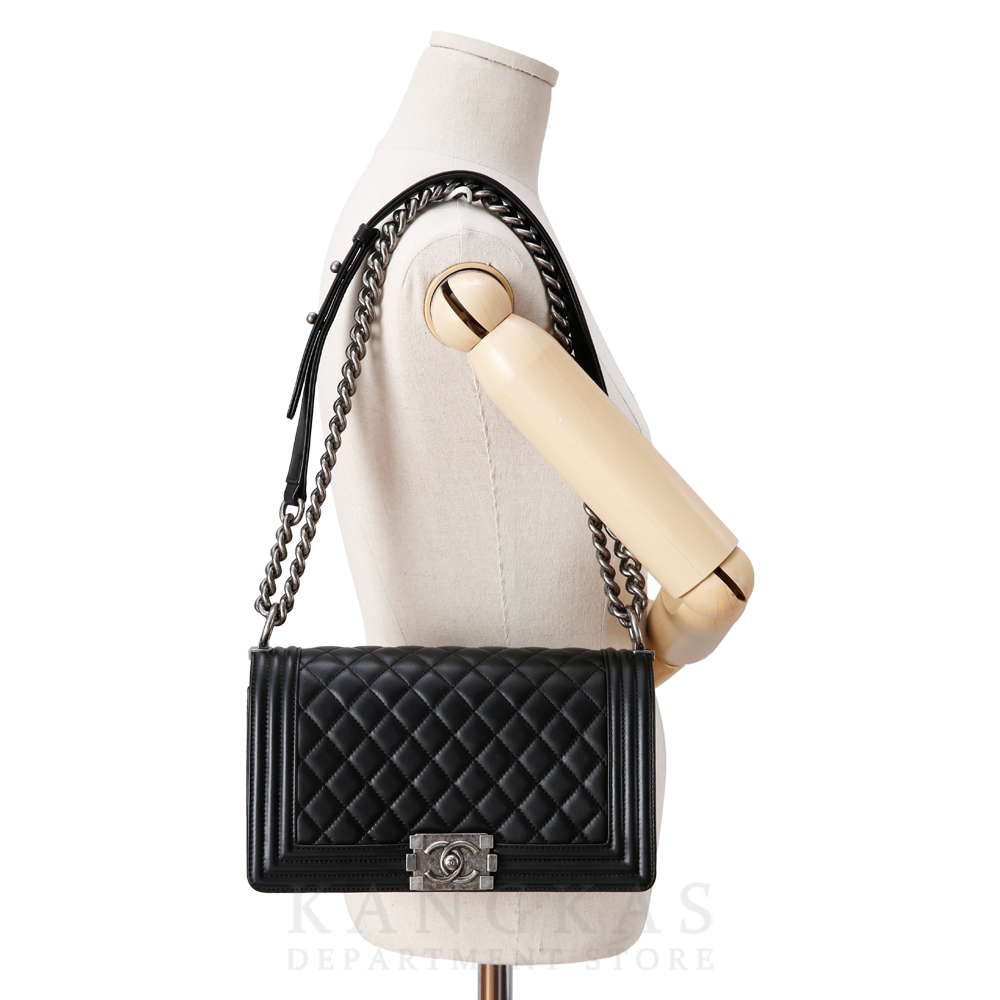 CHANEL(USED)샤넬  보이샤넬 램스킨 미듐