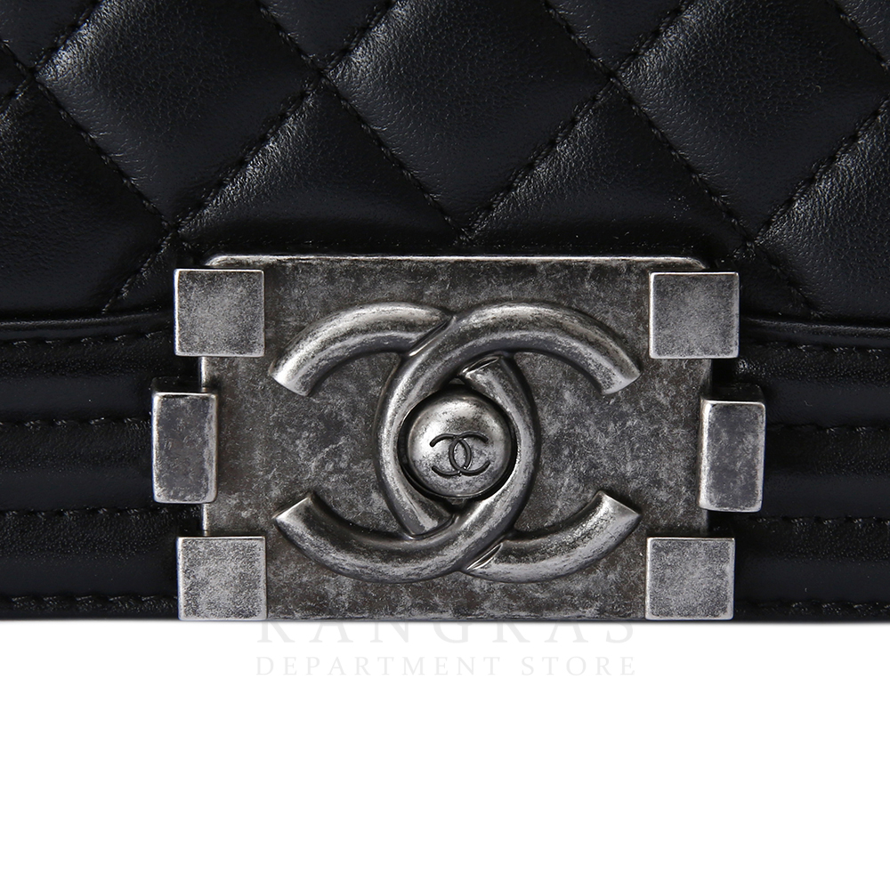 CHANEL(USED)샤넬  보이샤넬 램스킨 미듐