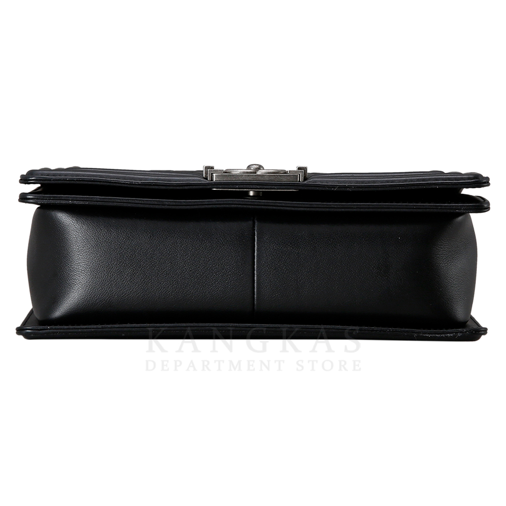 CHANEL(USED)샤넬  보이샤넬 램스킨 미듐