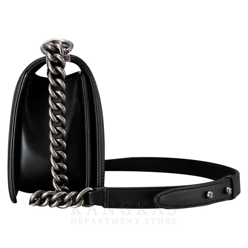 CHANEL(USED)샤넬  보이샤넬 램스킨 미듐