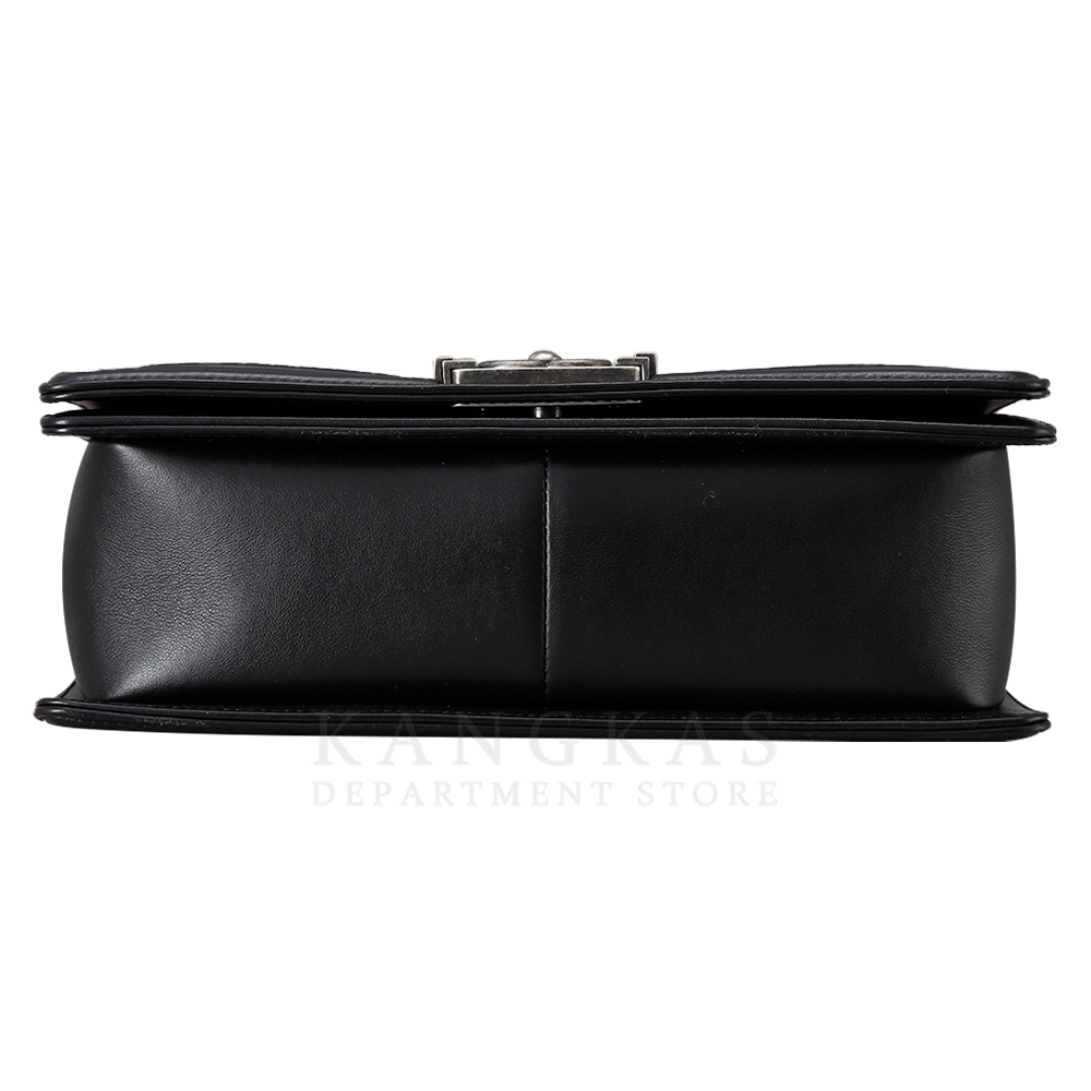 CHANEL(USED)샤넬  보이샤넬 램스킨 미듐