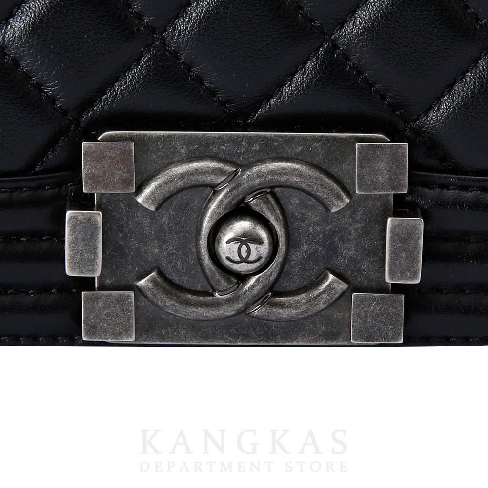 CHANEL(USED)샤넬  보이샤넬 램스킨 미듐