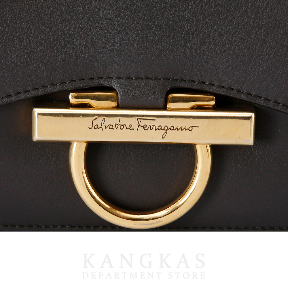 FERRAGAMO(USED)페레가모 클래식 플랩백