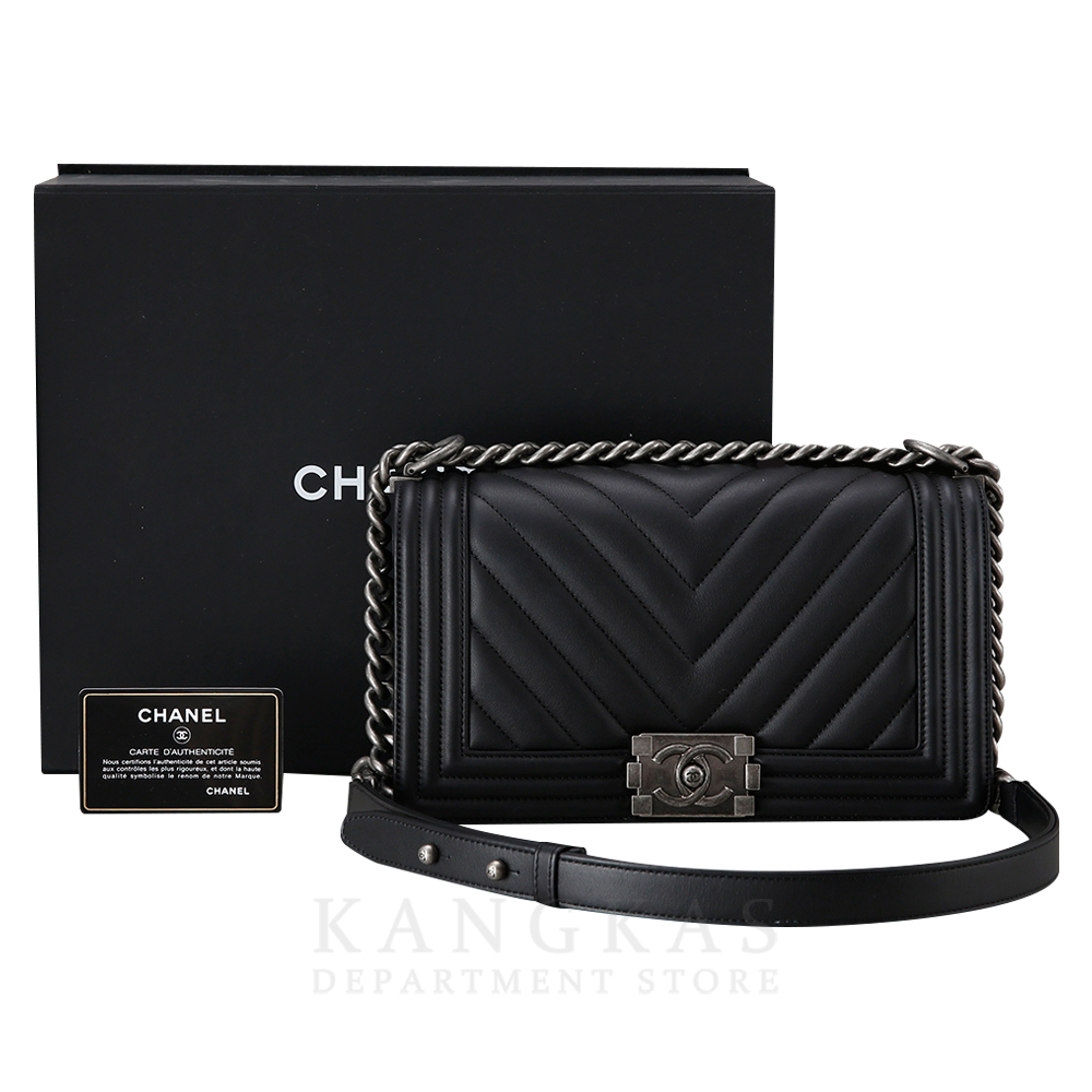 CHANEL(USED)샤넬  보이샤넬  쉐브론 미듐
