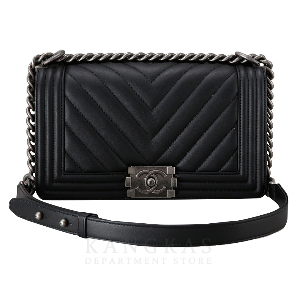 CHANEL(USED)샤넬  보이샤넬  쉐브론 미듐