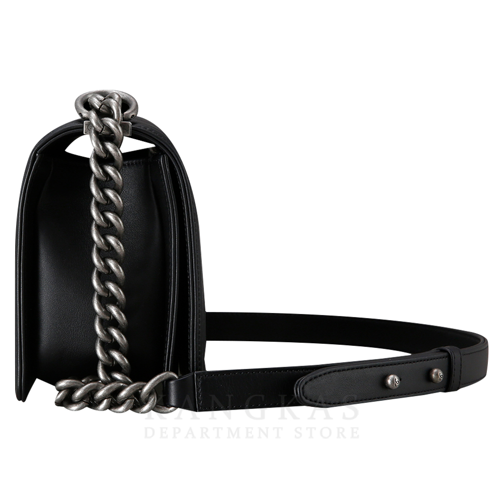 CHANEL(USED)샤넬  보이샤넬  쉐브론 미듐