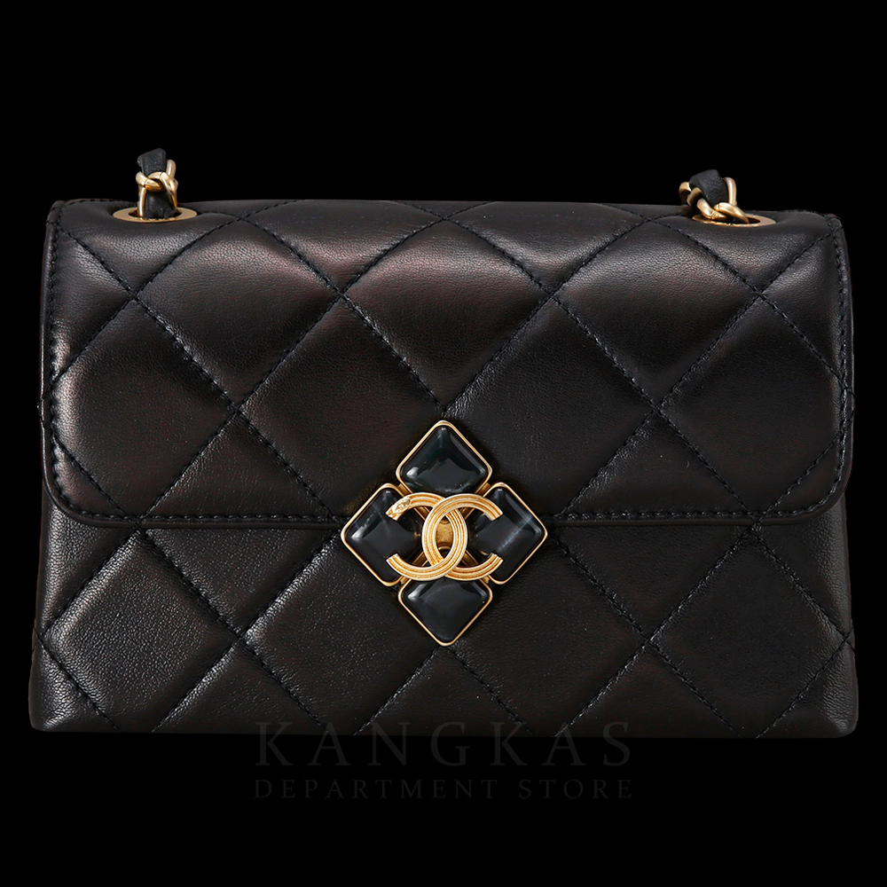 CHANEL 샤넬 시즌 다이아몬드락 체인 숄더백 (새상품)  NEW PRODUCT